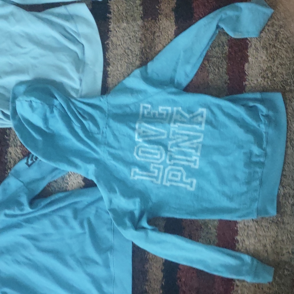 3 Pink sweatshirts - Picture 7 of 7